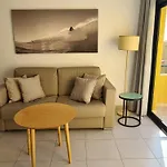 Beach Apt With Fast Wifi